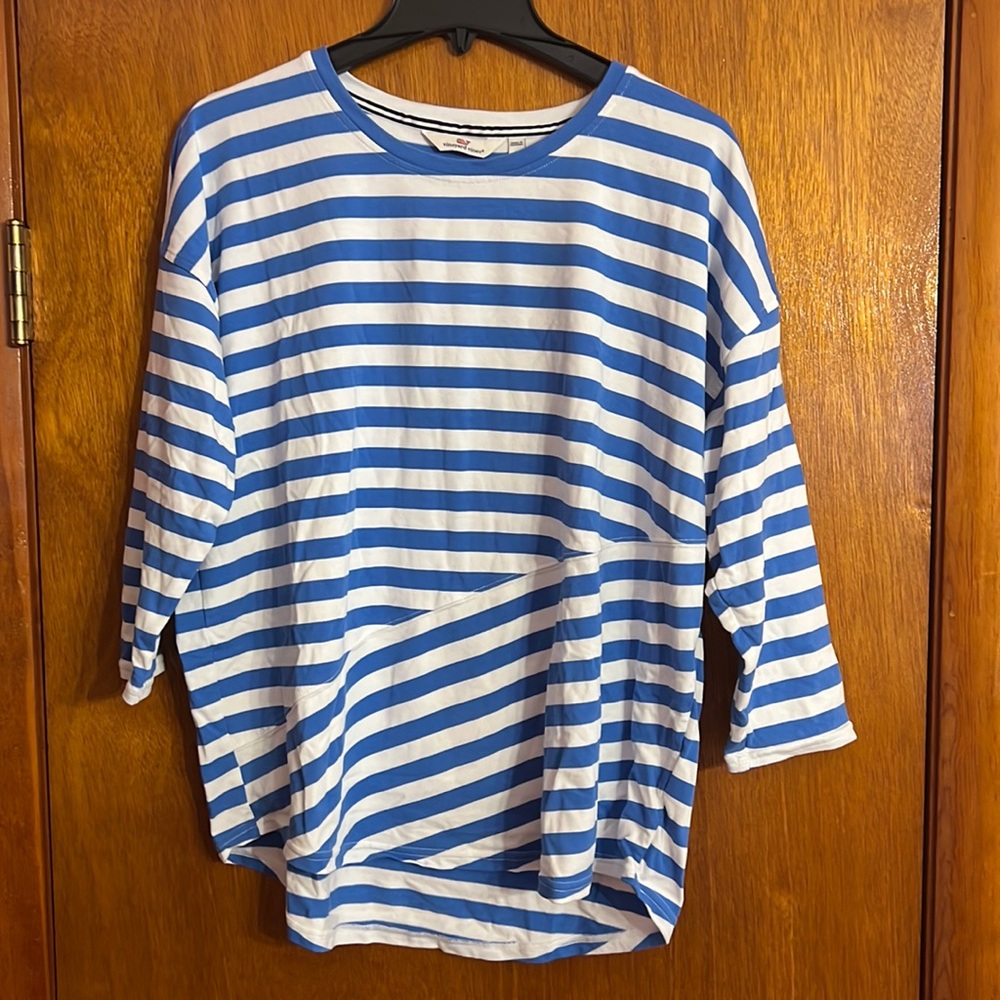 Vineyard Vines Blue/White Striped Top Size Medium